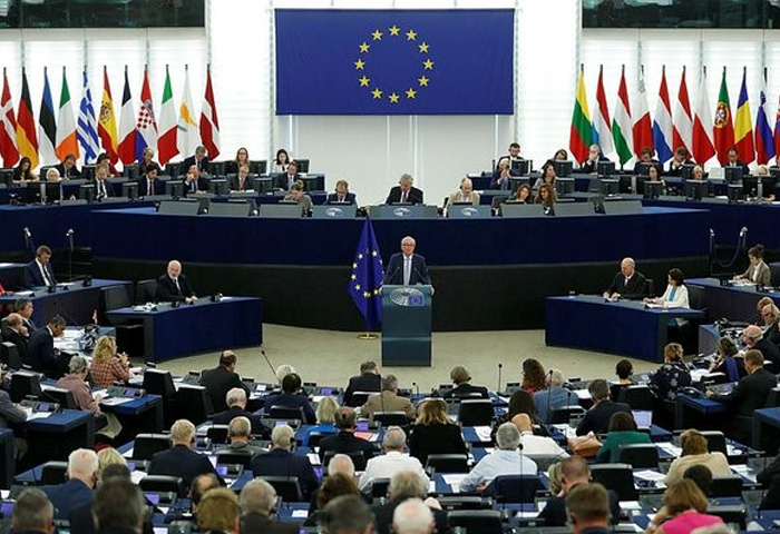 Juncker gl bir para biriminin nemini vurgulad: Avrupa'nn faturasn dolarla demesi samalk