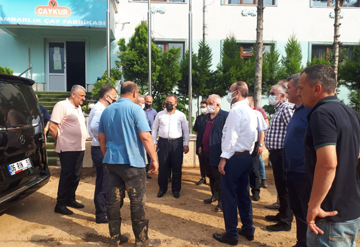 Karada, selden dolay devre d kalan Ambarlk ve Bykky ay fabrikalarnda incelemelerde bulundu