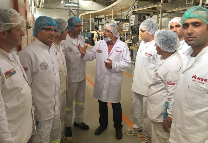 Ankara ube Bakanmz Duran iek lker Biskvi fabrikasn ziyaret etti