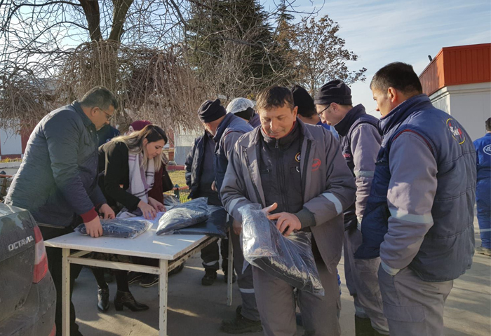 Bak Pili iletmesinde alan yelerimizin ylba hediyesini dattk