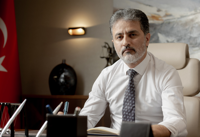 G�lpolat; T�m Emek�i Karde�lerimizin ve Ailelerinin Yeni Y�l�n� ��tenlikle Kutluyorum