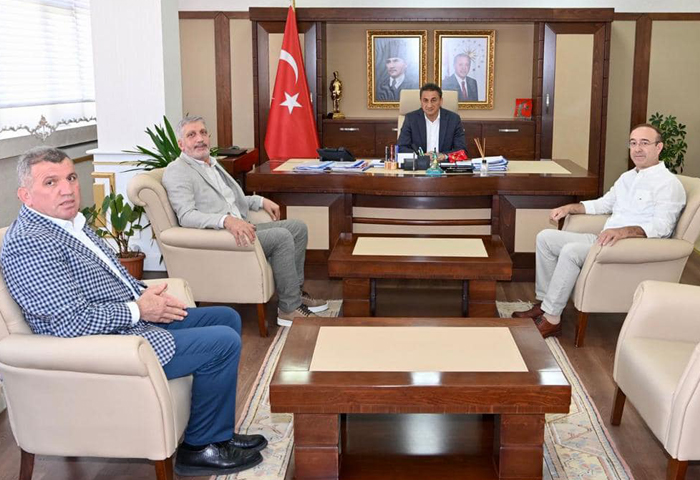 Genel Başkan Yardımcılarımız Hançeroğlu ve Karadağ Sinop Valisi Karaömeroğlunu ziyaret etti
