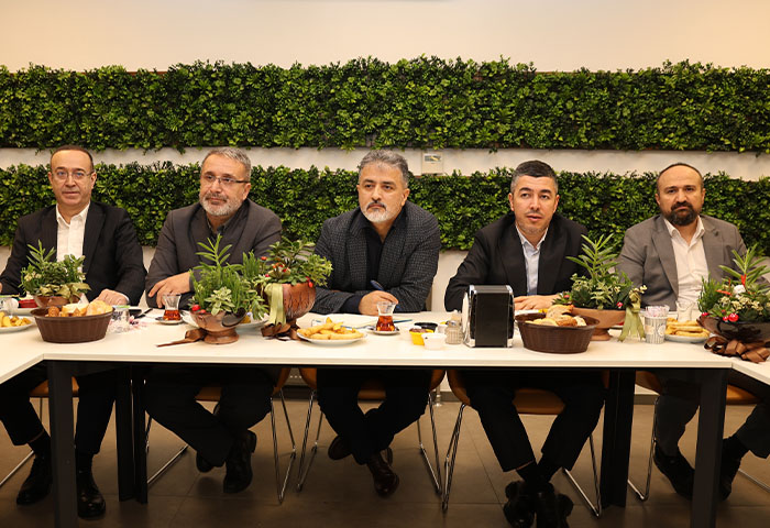 Y�netim Kurulu ve Genel Merkez Personeli Kahvalt�da Bulu�tu