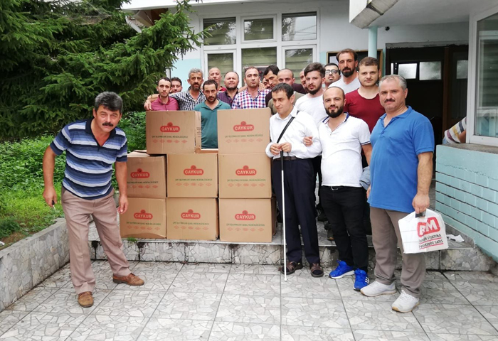 ​aykur Trabzon of Karaca ay fabrikasnda alan iilerden rnek davran