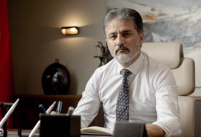 G�lpolat; �Adaletin h�kim oldu�u bir d�nya en b�y�k temennimizdir�