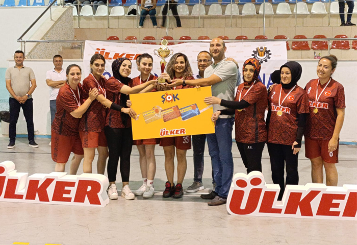 Gebze lker fabrikas voleybol turnuvas sona erdi