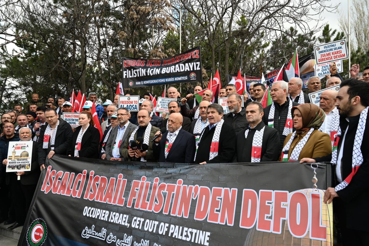 Mescid- Aksa ve Filistin halkna alaka saldran sraili bykelilik nnde protesto ettik