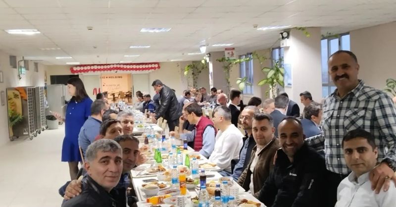 Genel Bakanmz ukutli, Marsa Ya alanlaryla iftarda bir araya geldi