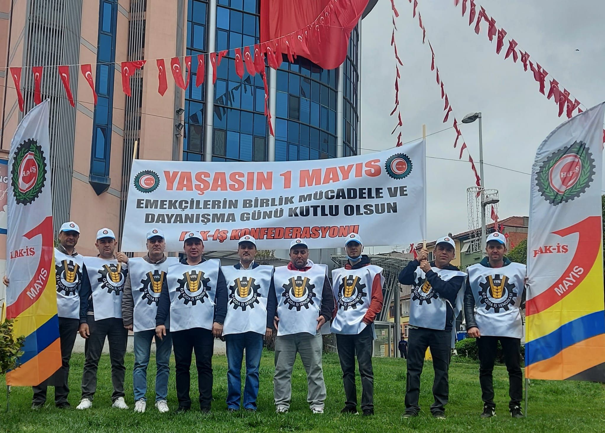 Hak- Tekilat 81 lde 1 Mays in Meydanlarda