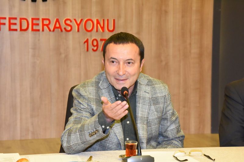 Genel Bakanmz Mehmet ahin, 1 Mays' Adana'da coku iinde kutlayacaz