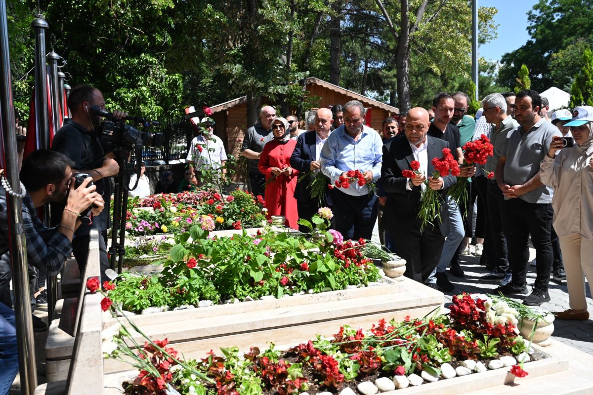 iek, 15 Temmuz ehitliinde dzenlenen anma programna katld 