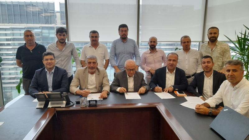 stanbul Halk Ekmek ve Hamidiye Kaynak Sular toplu szlemelerinde imzalar atld