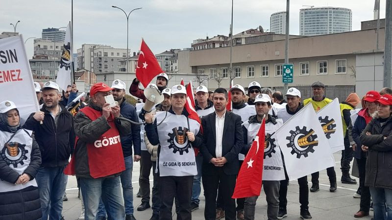 Hastanede alan yelerimizden eylem: 'Bu klelik sistemine son verilsin'