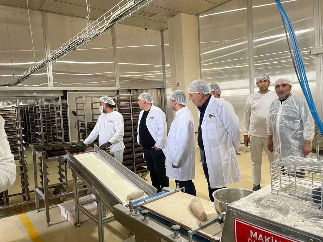 Genel Bakan Yardmcmz Hanerolundan stanbul Halk Ekmek Fabrikalarna Ziyaret