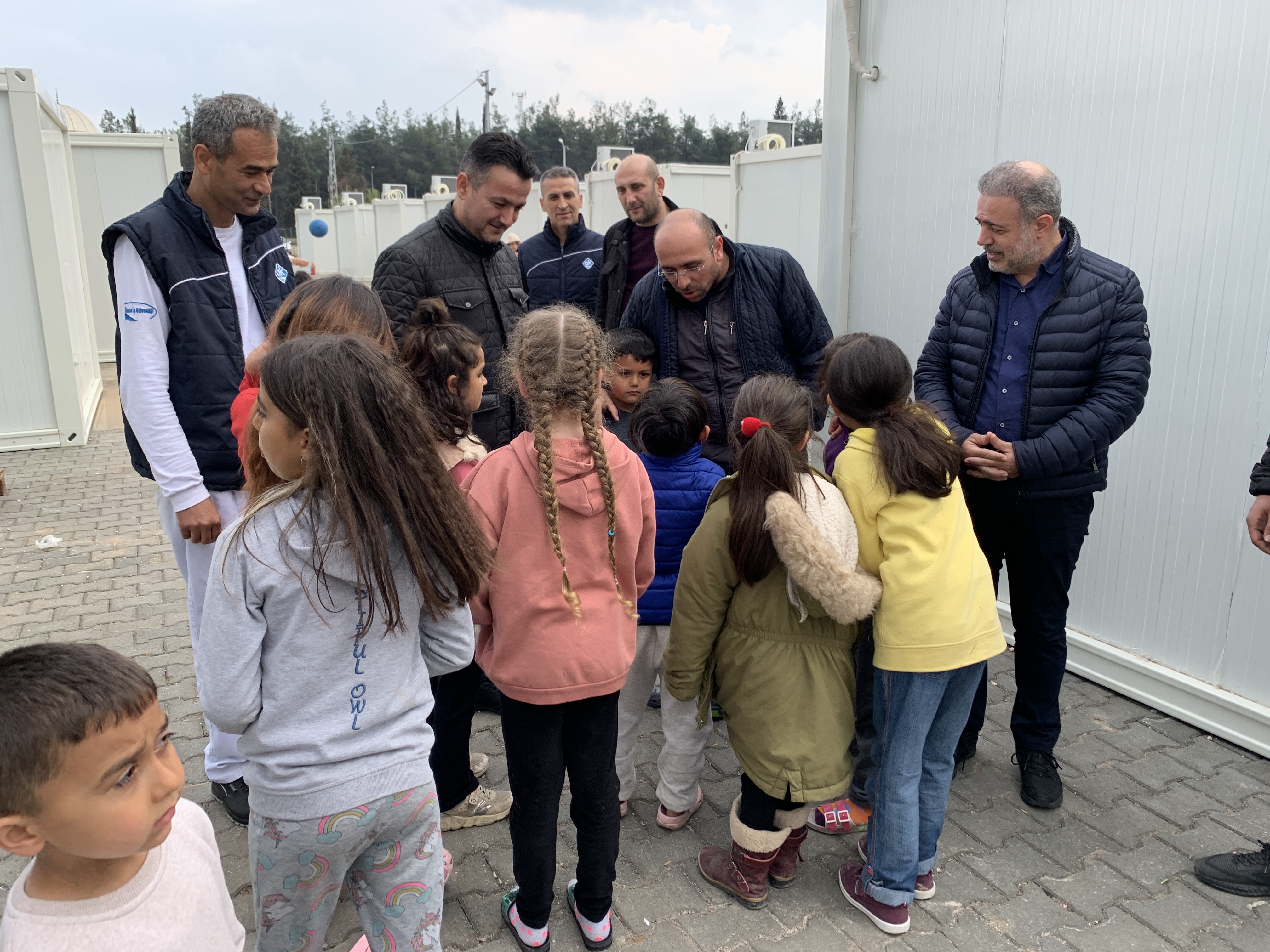 Genel Bakanmz ukutliden Deprem Blgesine Ziyaret