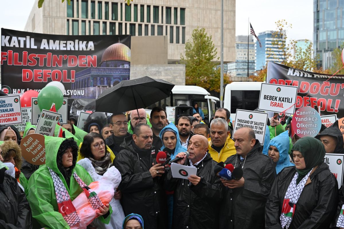 Hak- Tarafndan Filistinli kadnlar iin ABD bykelilii nnde Yaplan Protesto Eylemine Katldk