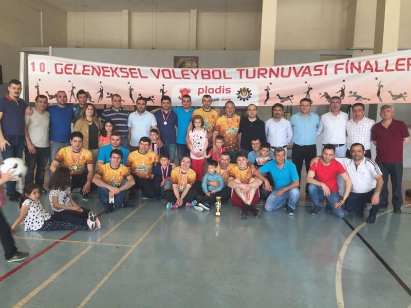 Gebze lker fabrikas voleybol turnuvas sona erdi