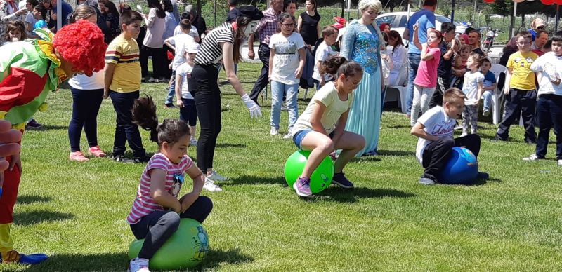 Yrsandan alanlar ve Aileleri in Bayram Etkinlii