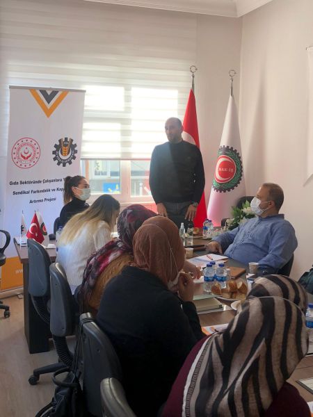 Sendikal Farkndalk ve Kapasite Artrma Projemizin 7. eitim program Karaman ubemizde yapld