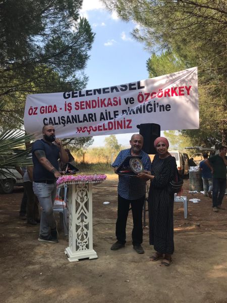 Genel Bakanmz Mehmet ahin zgrkey alanlar ile piknikte bulutu