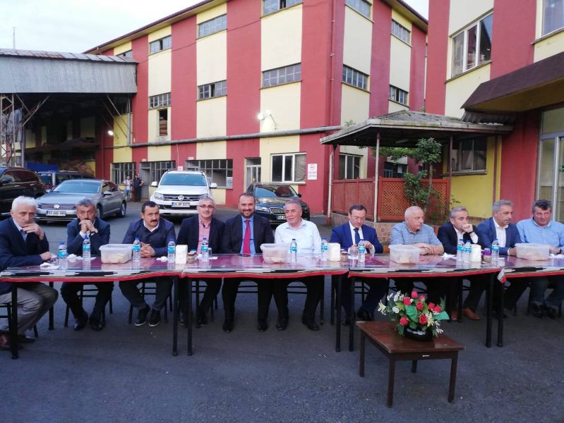 D.Karadeniz Rize ube Bakanmz Hasan Fehmi Bursal aykur Fabrikalarn ziyaret etti