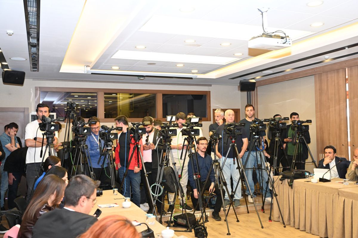 CHP HEYETNDEN HAK-ޒE ZYARET