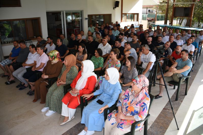 Genel Bakanmz ahin, I Nolu ubemize bal iyerlerinde alan yelerimizle eitim tesislerimizde bir araya geldi