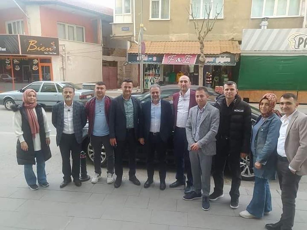 ukutli, Ak Gdann Karamandaki tesisinde iilerle birlikte iftar yapt