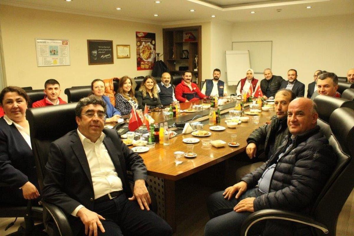 Bursa ube Yneticilerimiz Kerevita Gda iftar programna katld