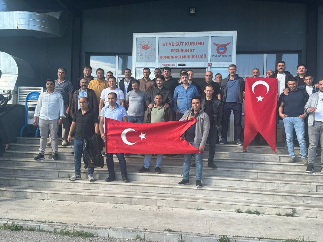 ehitlerimizi Andk, Taleplerimiz in Tek Yrek Olduk